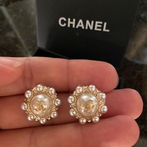Authentic chanel CC logo earrings